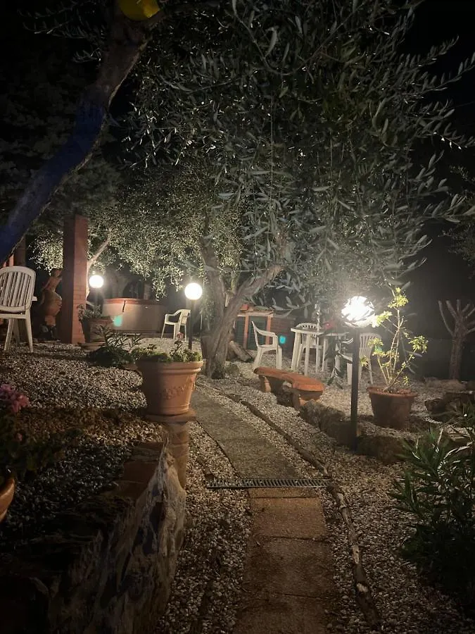 Agrihome Di Alberto Giuseppe Gulotta - Bella Vista B&B - Chalet Marinaresco Massarosa