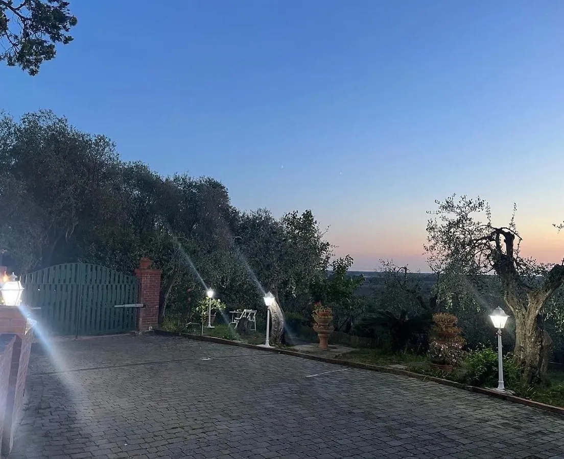 Agrihome Di Alberto Giuseppe Gulotta - Bella Vista B&B - Chalet Marinaresco Massarosa 0*,