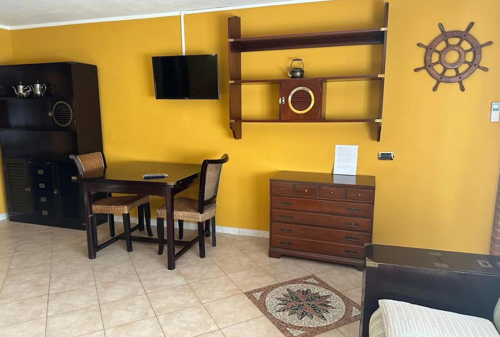 Agrihome Di Alberto Giuseppe Gulotta - Bella Vista B&B - Chalet Marinaresco Massarosa 0*,