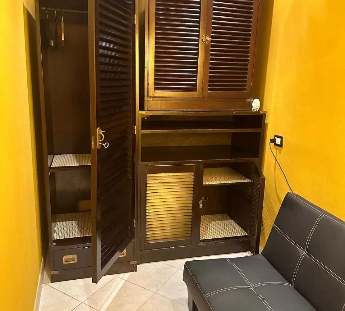 Agrihome Di Alberto Giuseppe Gulotta - Bella Vista B&B - Chalet Marinaresco Massarosa