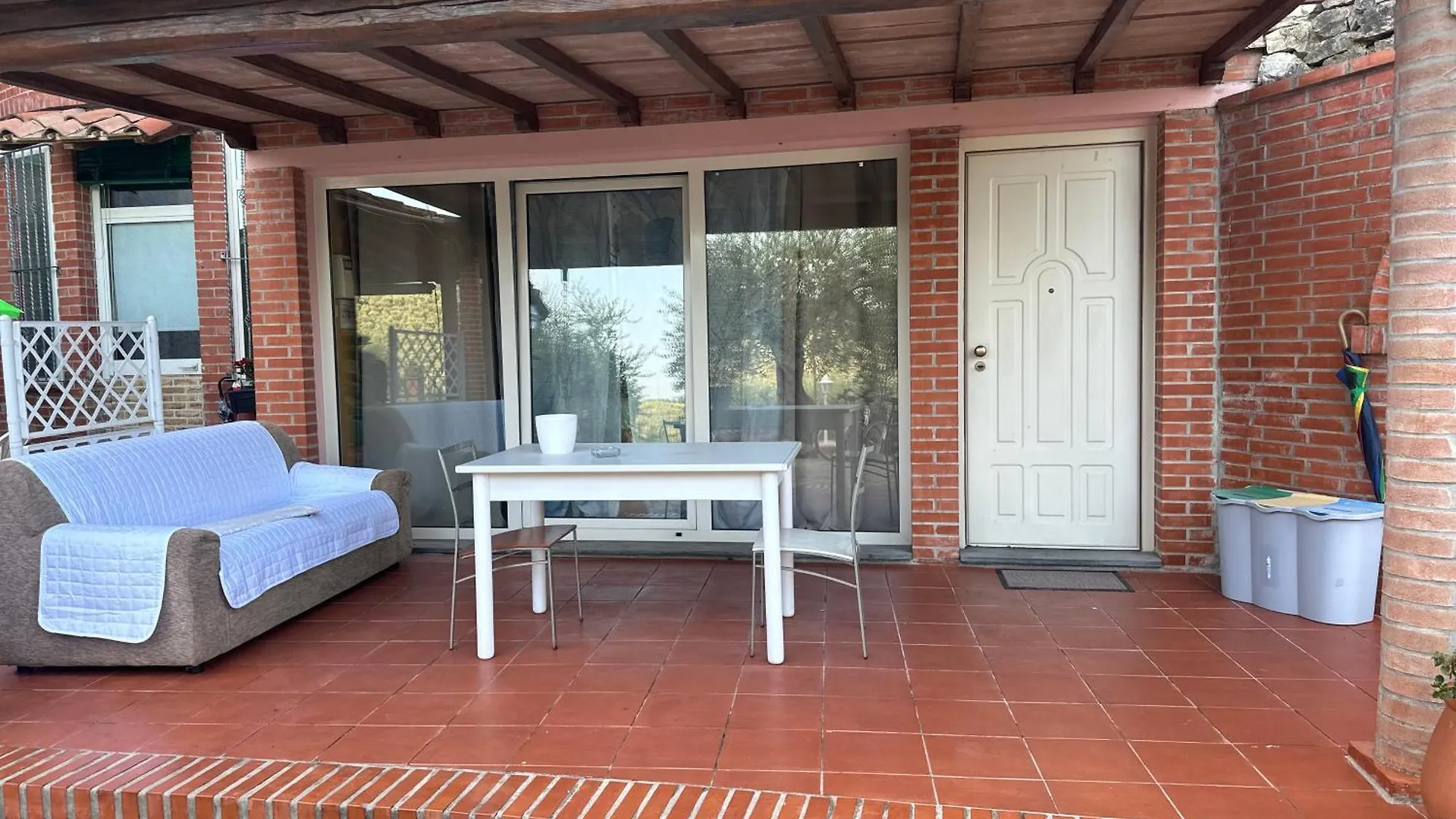 Agrihome Di Alberto Giuseppe Gulotta - Bella Vista B&B - Chalet Marinaresco Massarosa 0*,  Italy